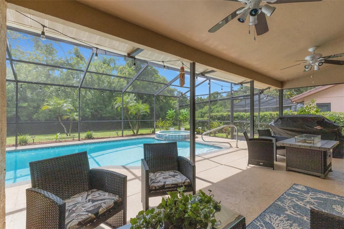 6104 NICOLE DRIVE — photo 43 of 70