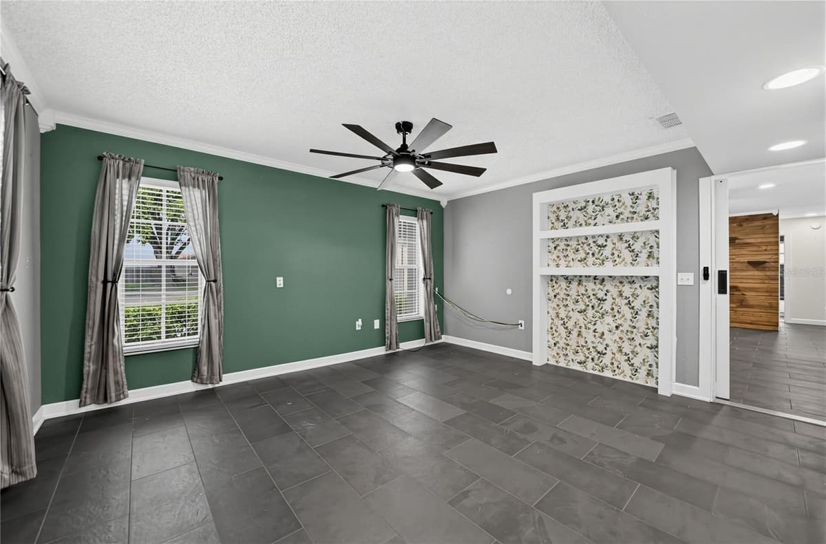 312 HORMIGAS STREET — photo 8 of 27