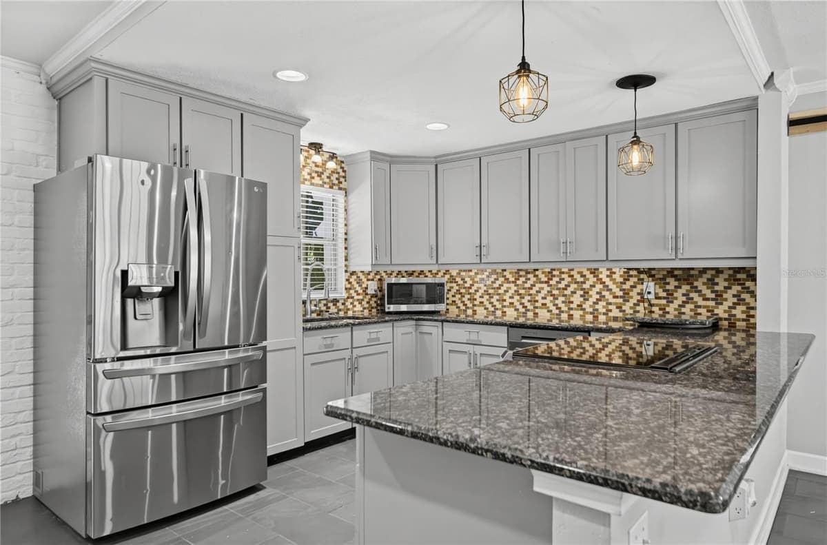 312 HORMIGAS STREET — photo 15 of 27