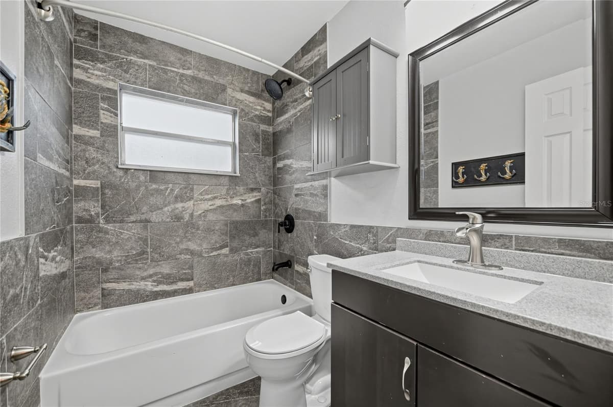 312 HORMIGAS STREET — photo 24 of 27