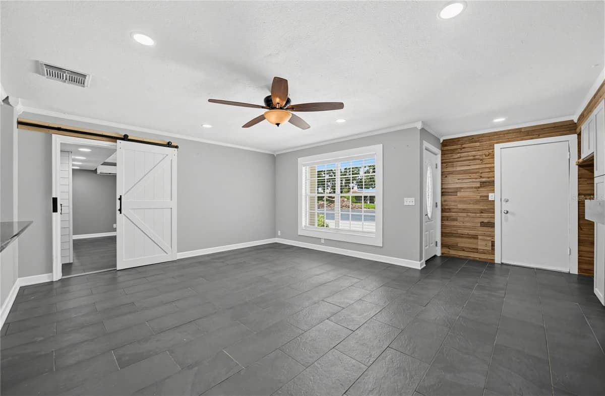 312 HORMIGAS STREET — photo 13 of 27