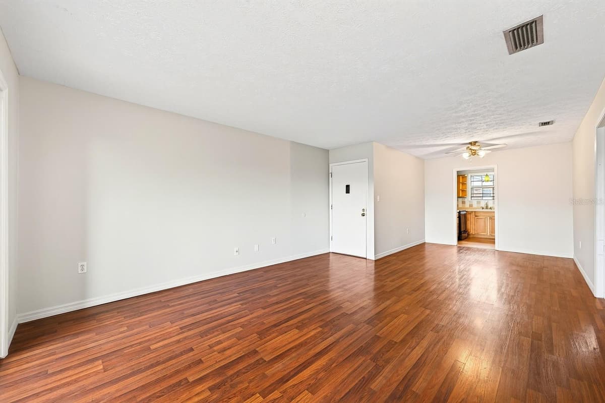 4208 LAKE UNDERHILL ROAD — photo 5 of 45