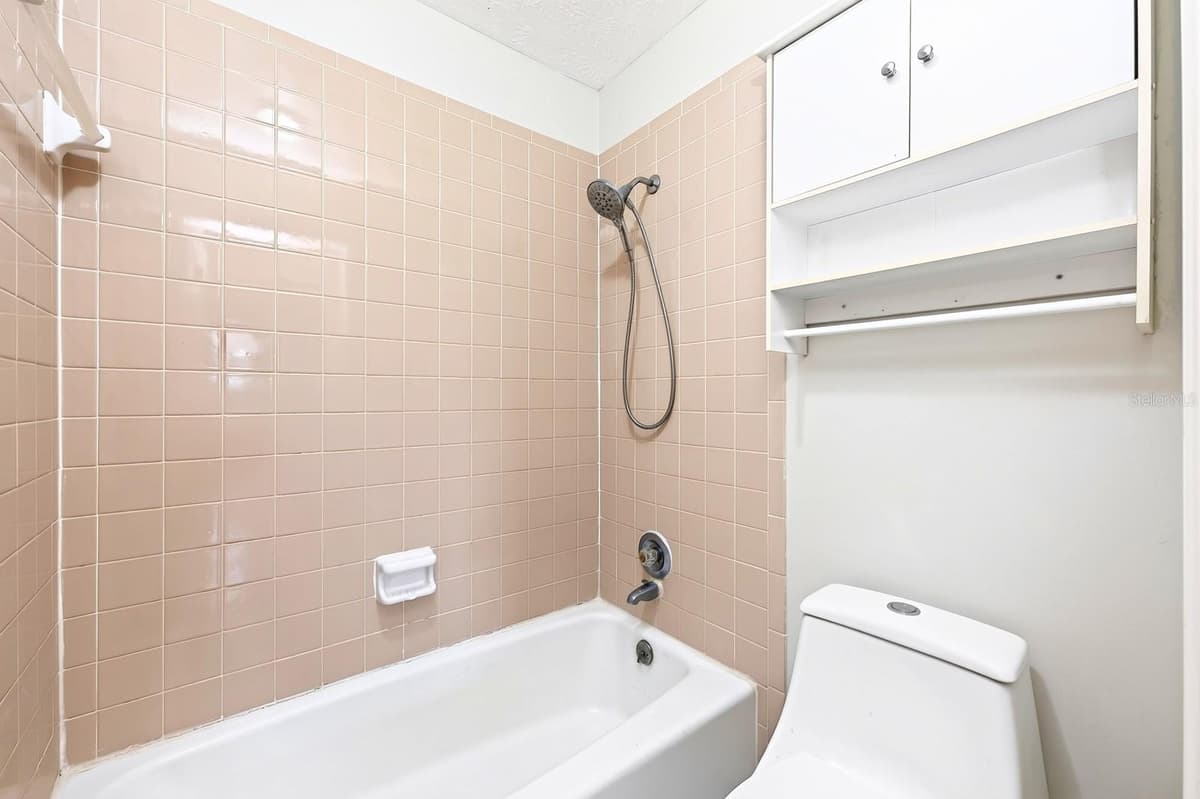 4208 LAKE UNDERHILL ROAD — photo 19 of 45