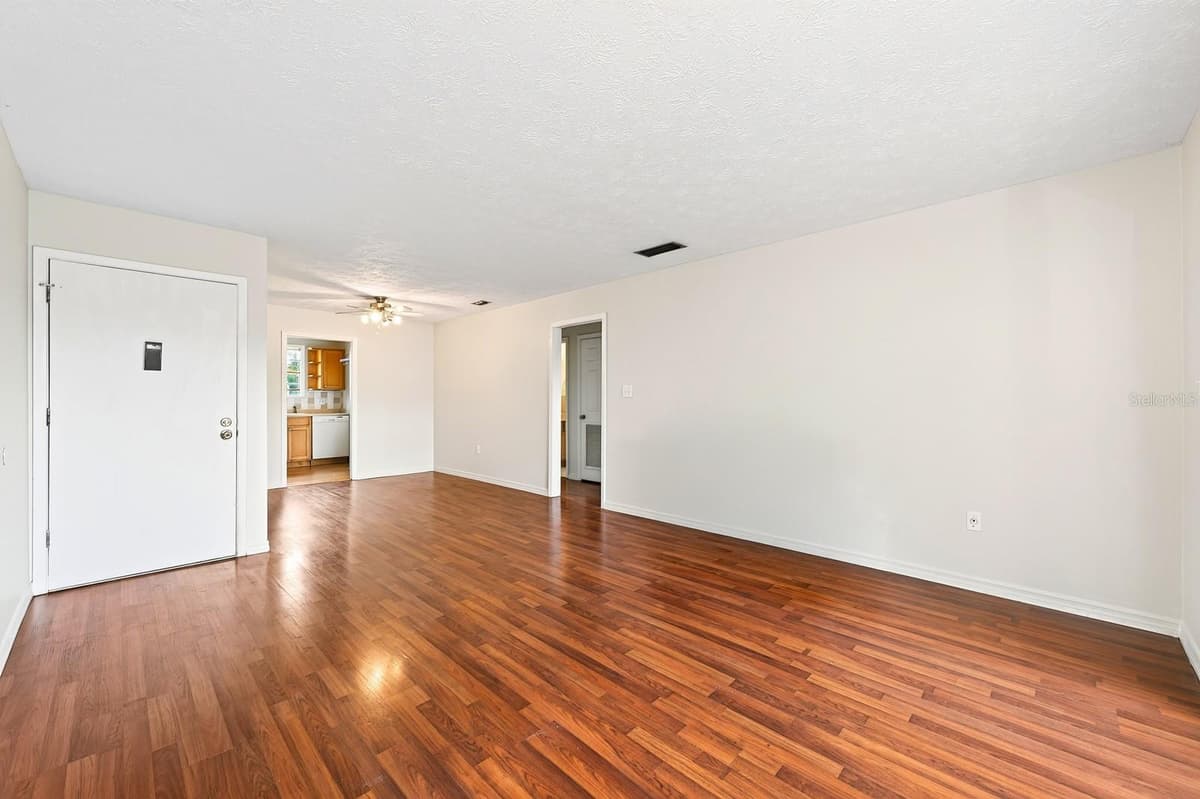 4208 LAKE UNDERHILL ROAD — photo 4 of 45