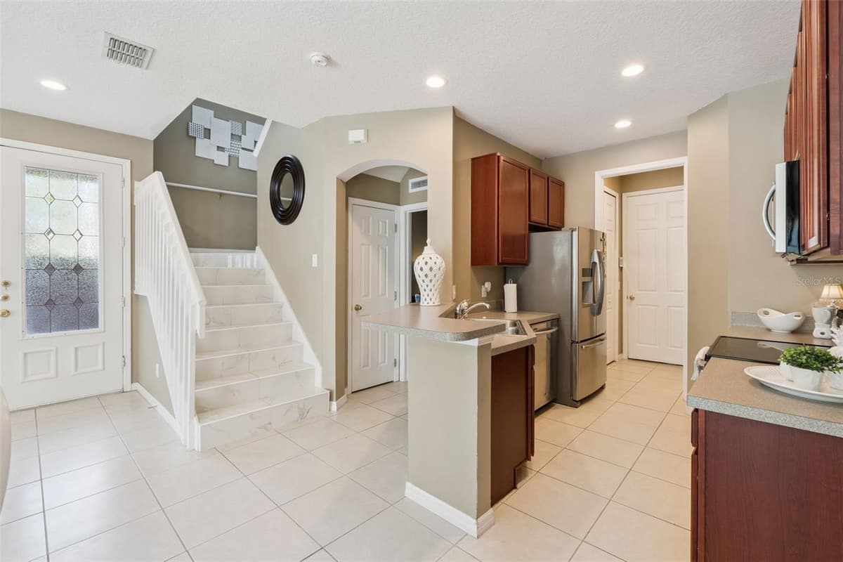 7506 CRANES CREEK COURT — photo 2 of 20