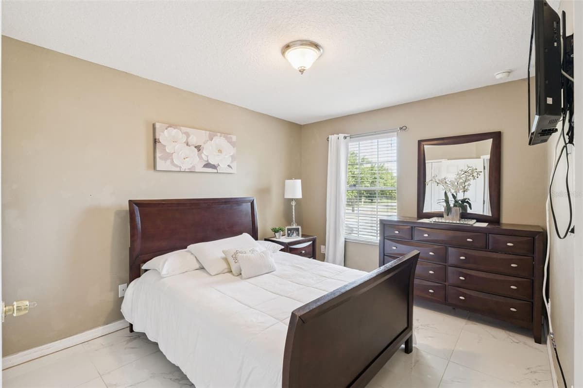 7506 CRANES CREEK COURT — photo 13 of 20