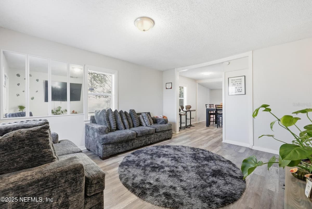 1305 MELSON AVENUE — photo 4 of 26