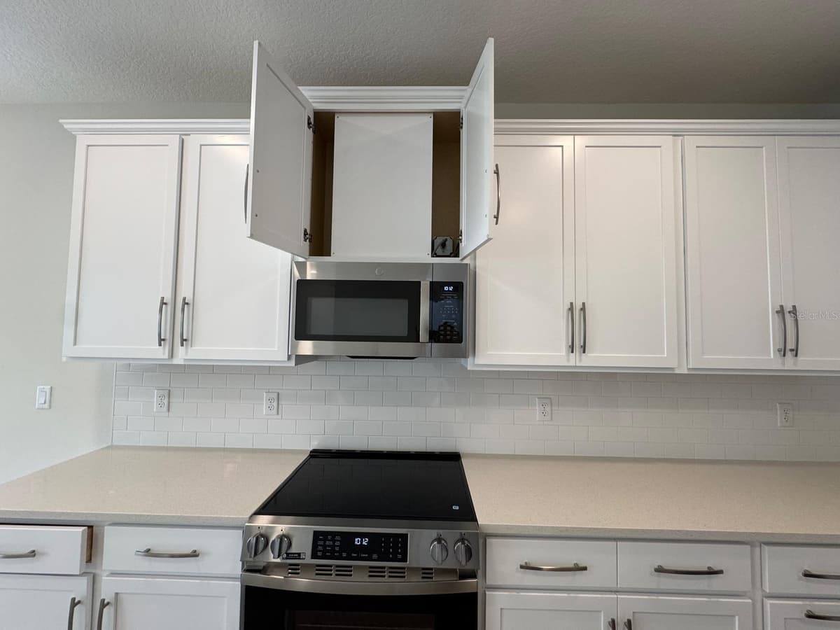 498 LADY PALM STREET — photo 6 of 22