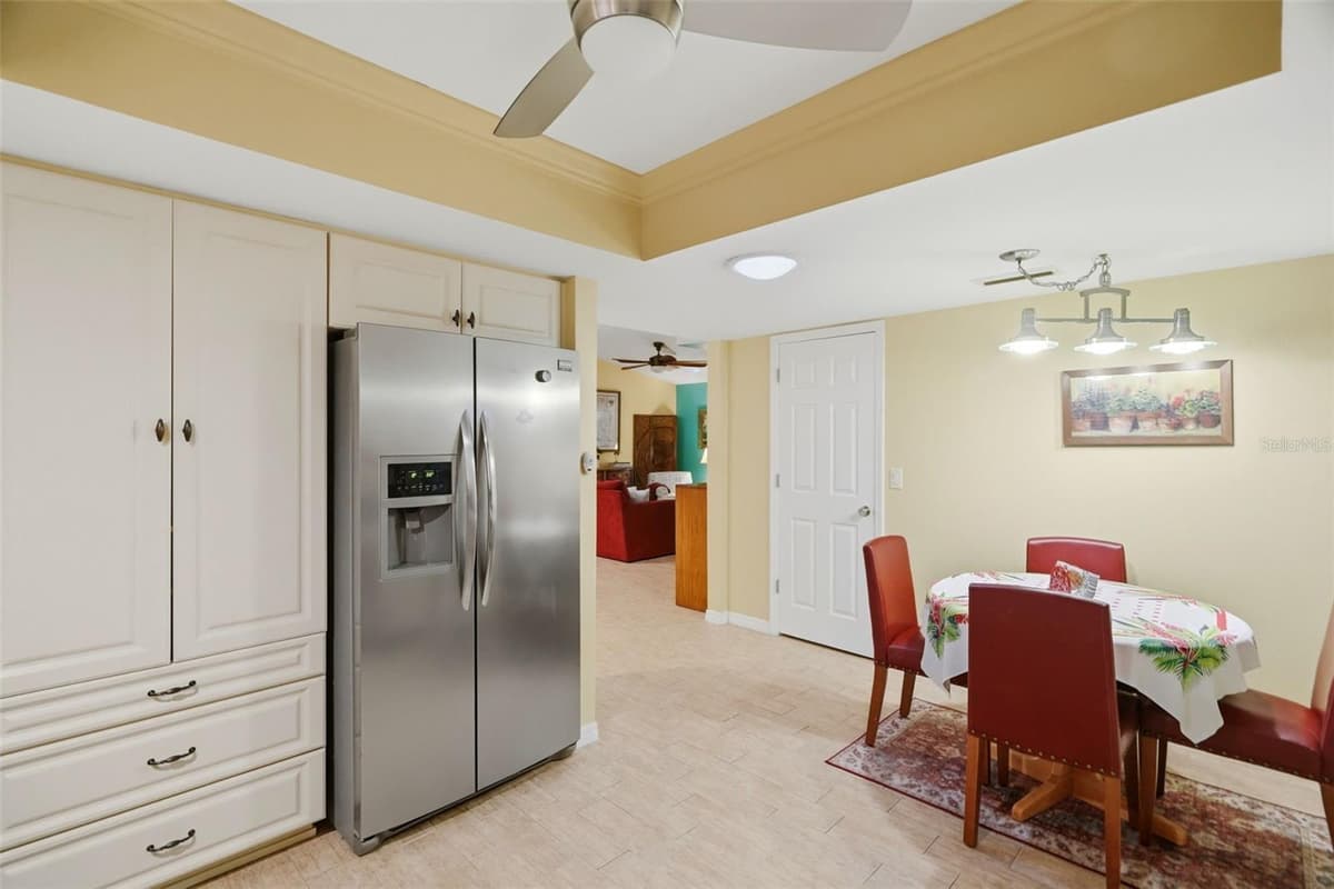 3207 GREEN DOLPHIN STREET — photo 22 of 39