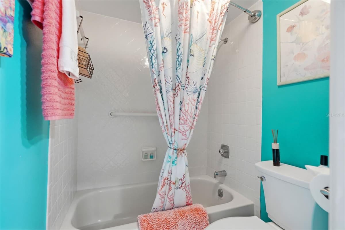 3207 GREEN DOLPHIN STREET — photo 15 of 39