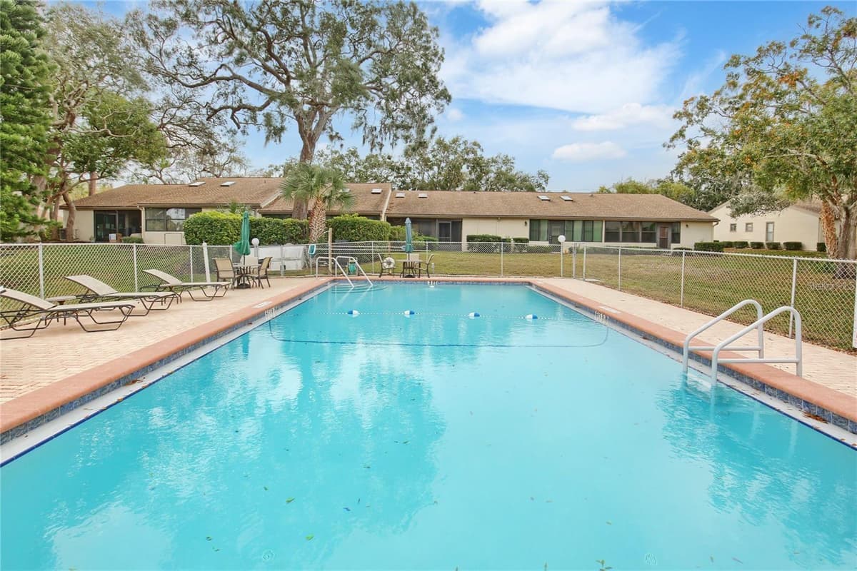 3207 GREEN DOLPHIN STREET — photo 33 of 39