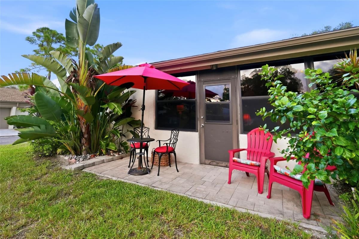 3207 GREEN DOLPHIN STREET — photo 18 of 39