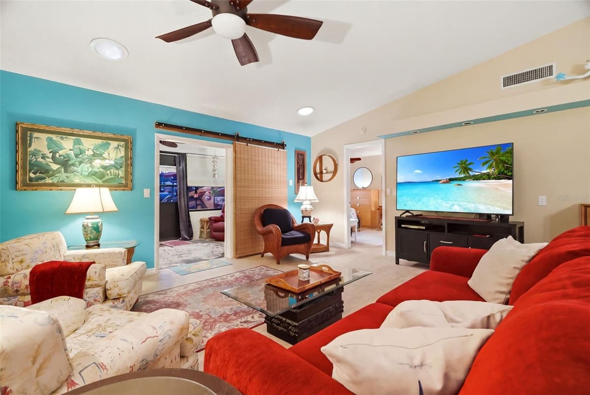 3207 GREEN DOLPHIN STREET — photo 5 of 39