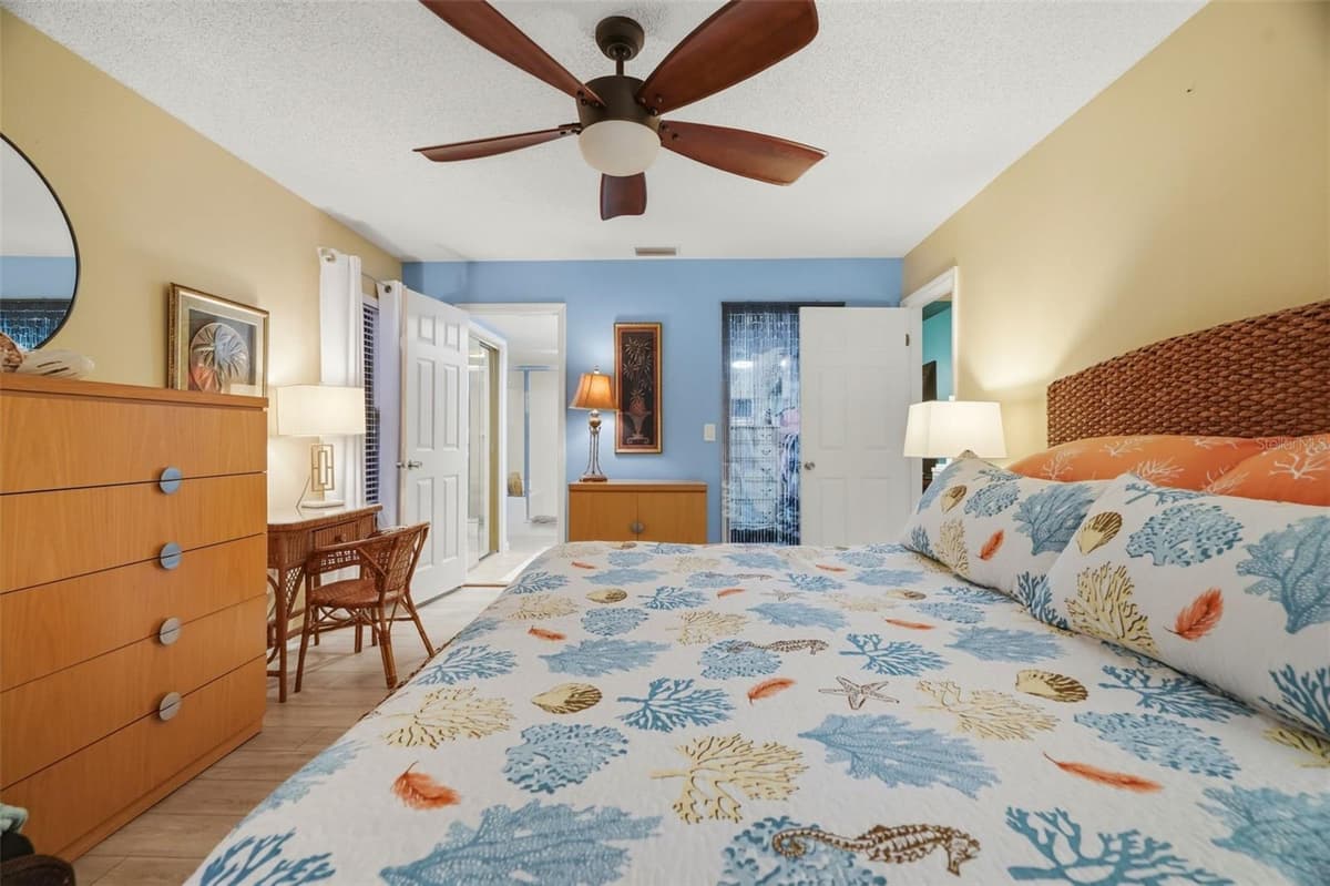 3207 GREEN DOLPHIN STREET — photo 11 of 39