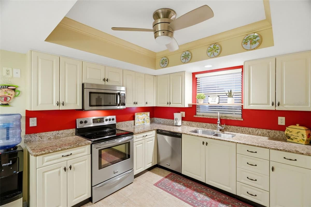 3207 GREEN DOLPHIN STREET — photo 20 of 39