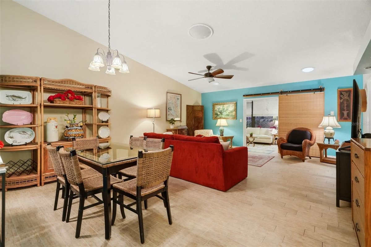 3207 GREEN DOLPHIN STREET — photo 24 of 39