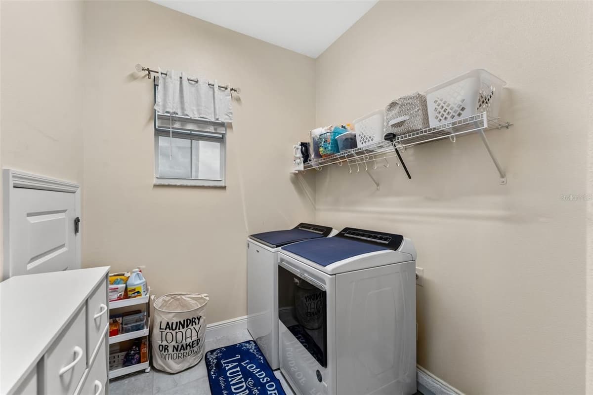 2564 ADDISON DRIVE — photo 21 of 59