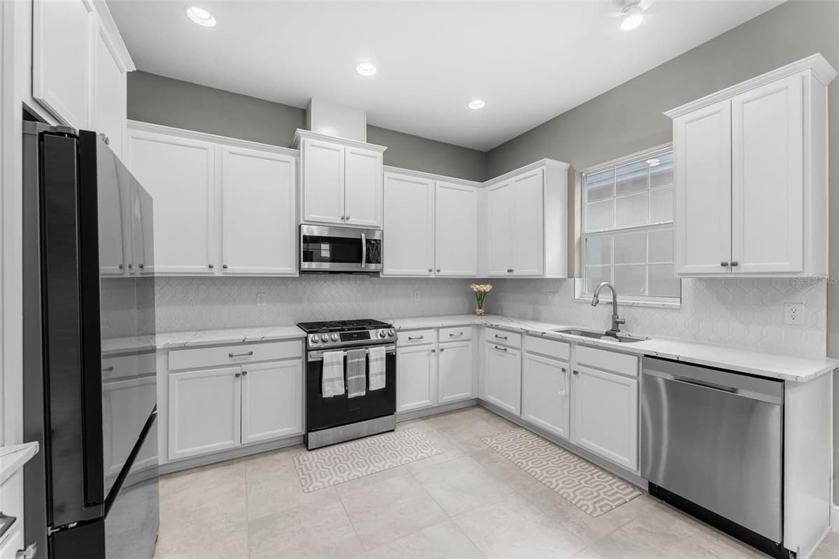 2564 ADDISON DRIVE — photo 16 of 59
