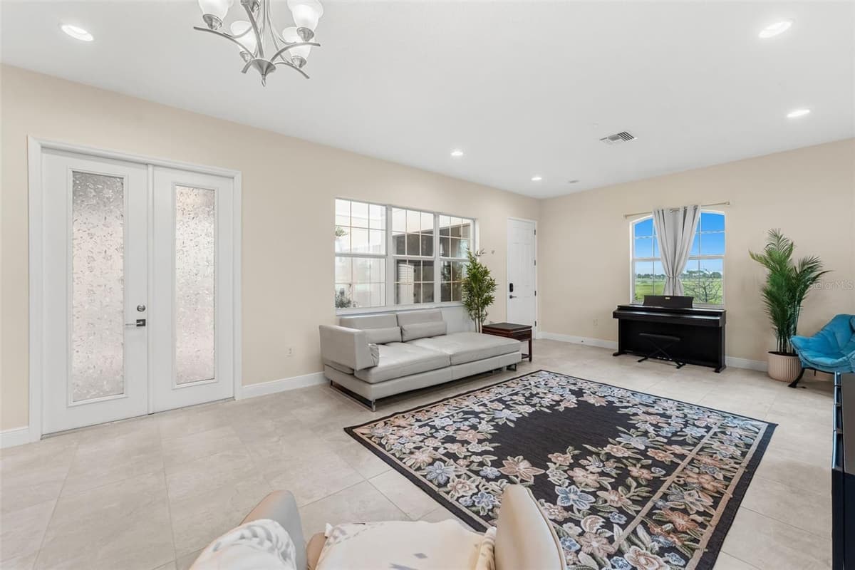 2564 ADDISON DRIVE — photo 10 of 59