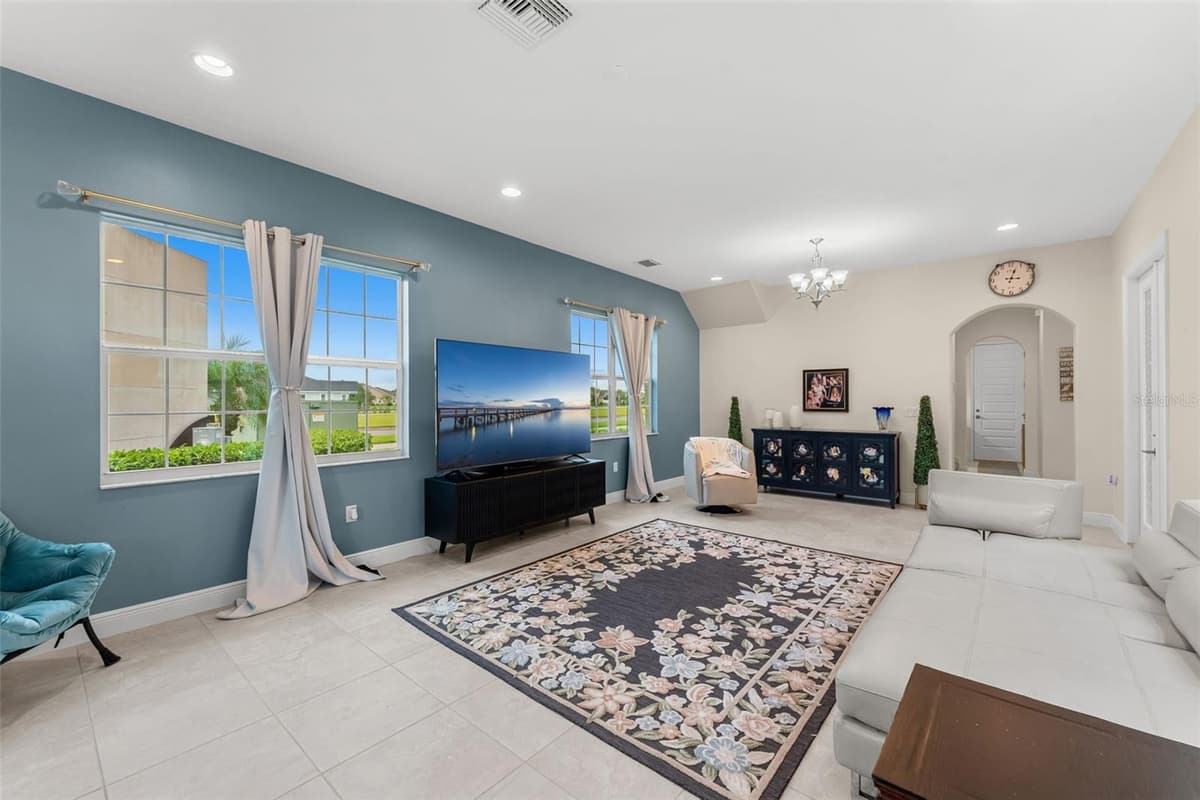 2564 ADDISON DRIVE — photo 12 of 59