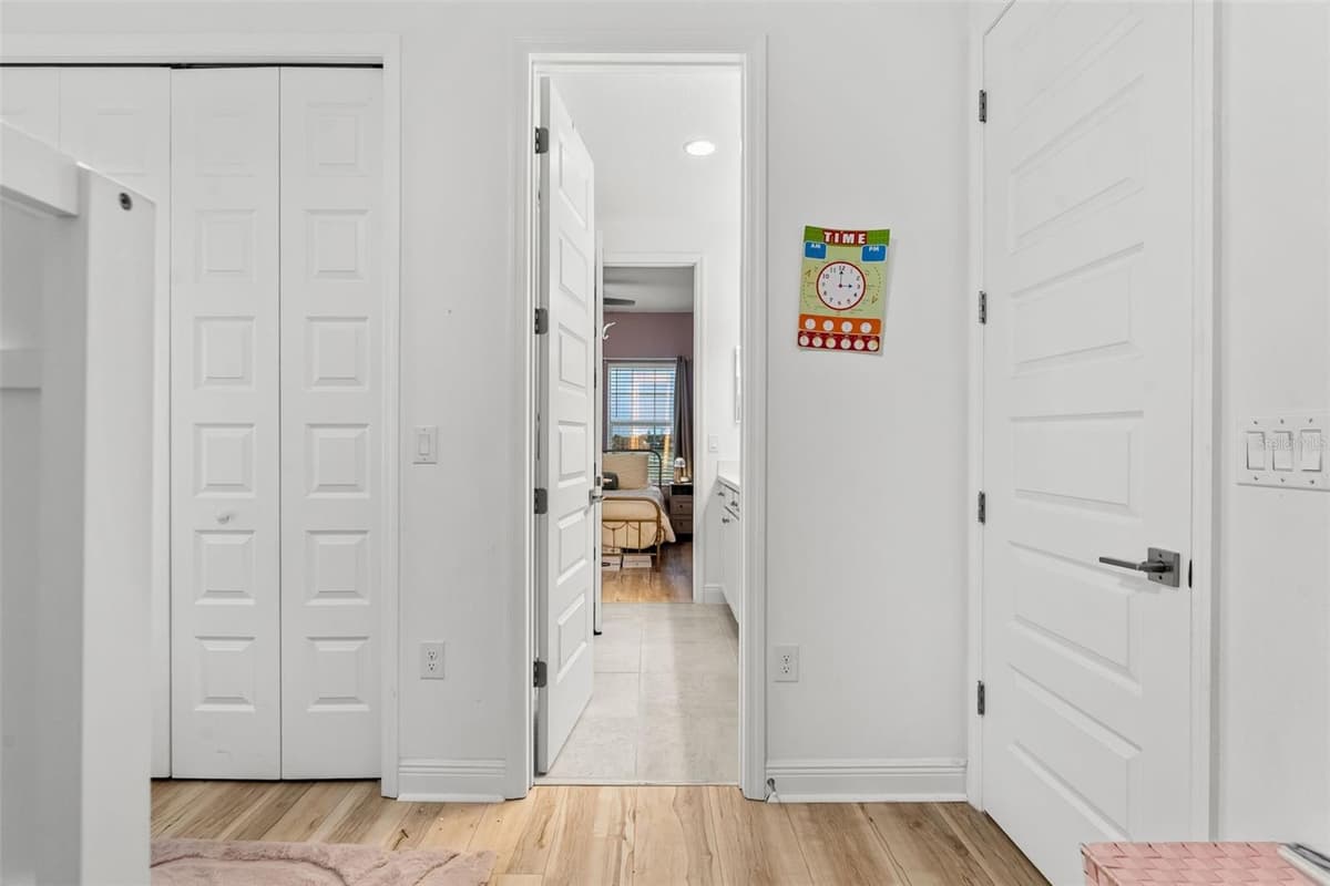2564 ADDISON DRIVE — photo 27 of 59