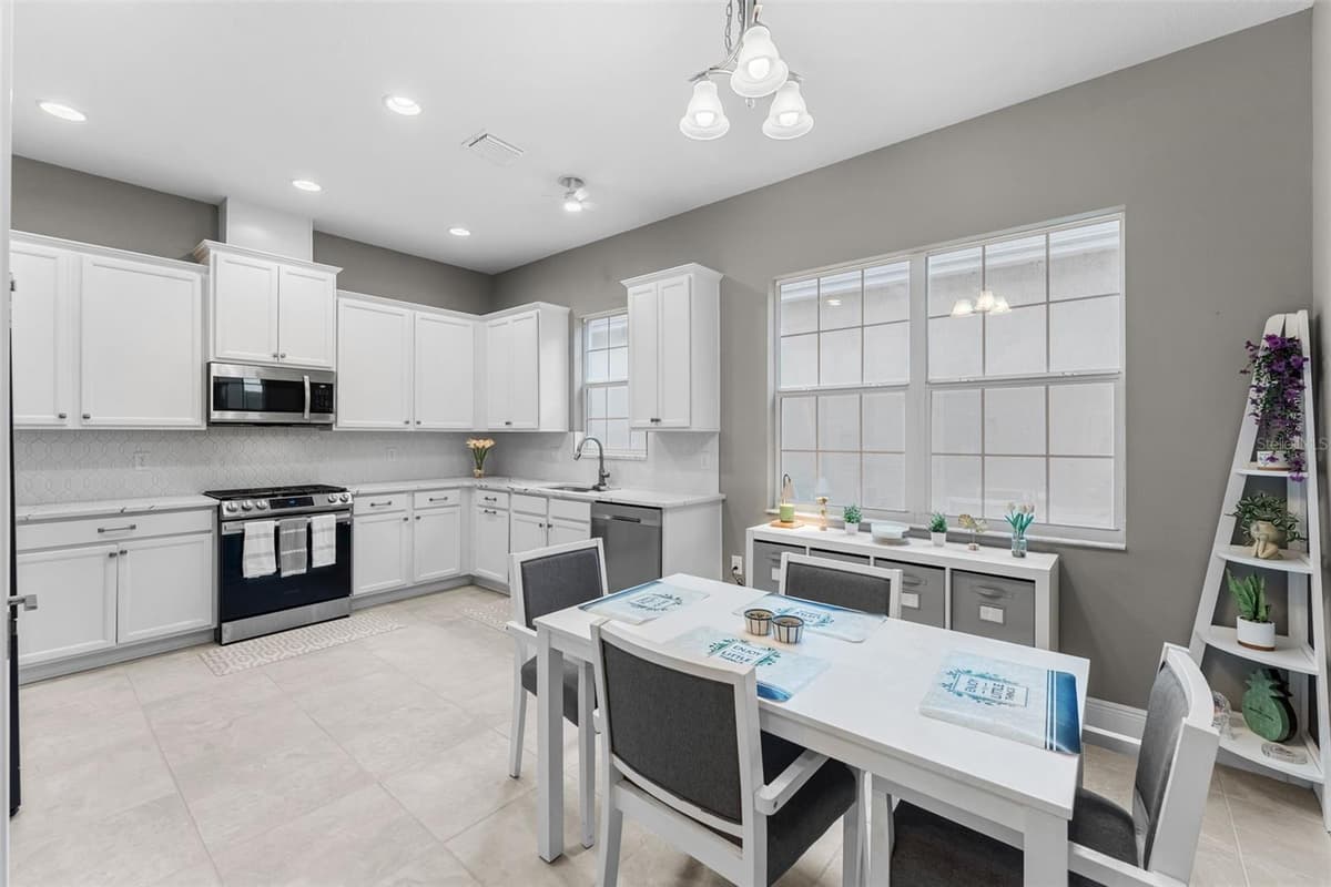 2564 ADDISON DRIVE — photo 14 of 59