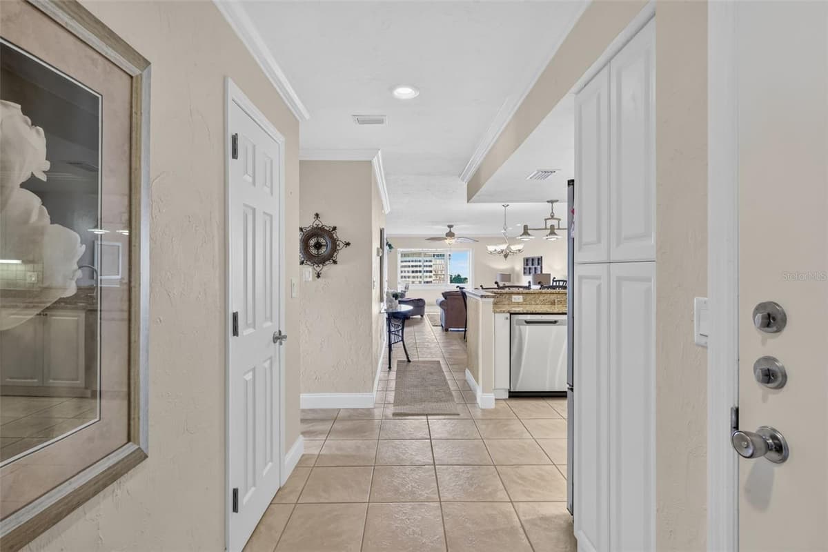 1200 PEPPERTREE LANE — photo 7 of 48