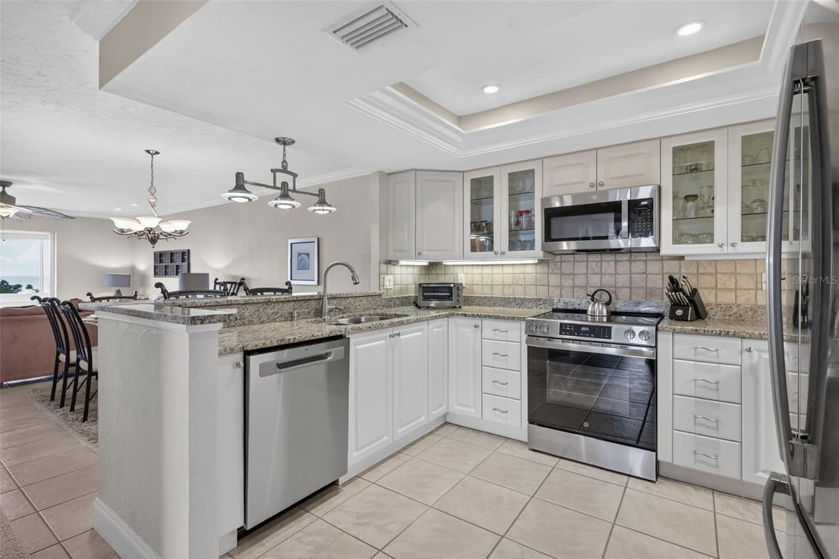 1200 PEPPERTREE LANE — photo 9 of 48