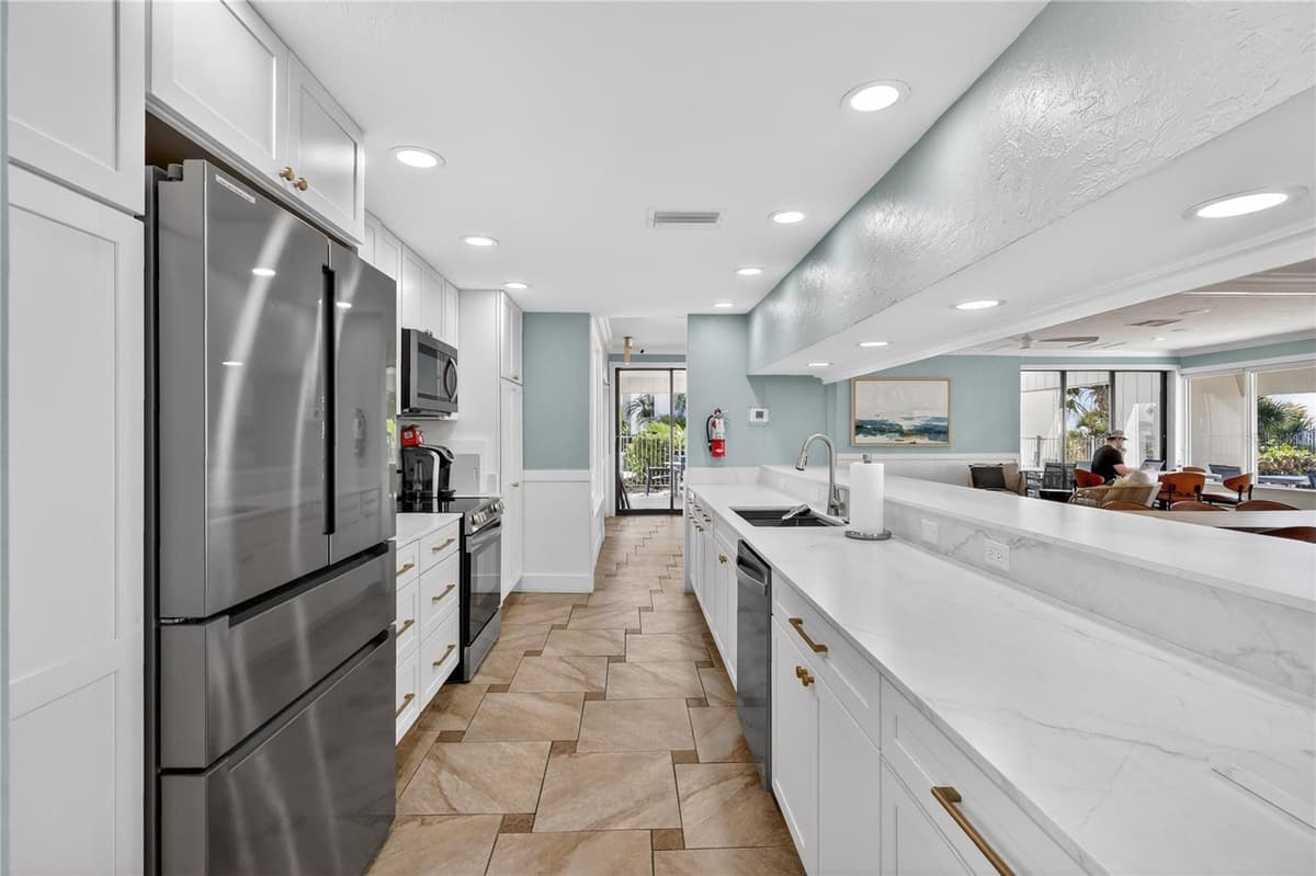 1200 PEPPERTREE LANE — photo 35 of 48
