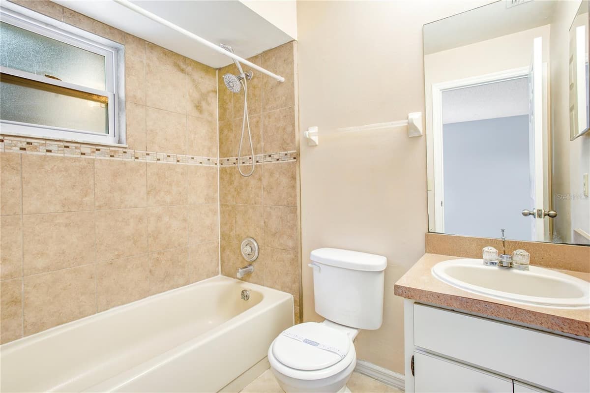 2610 ADELA AVENUE — photo 10 of 14