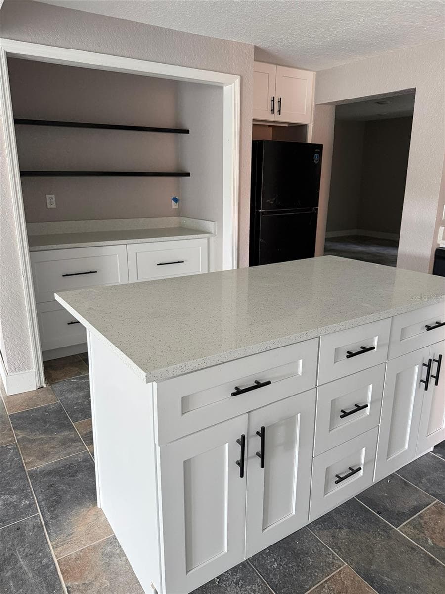 1150 LEWIS DRIVE — photo 4 of 25