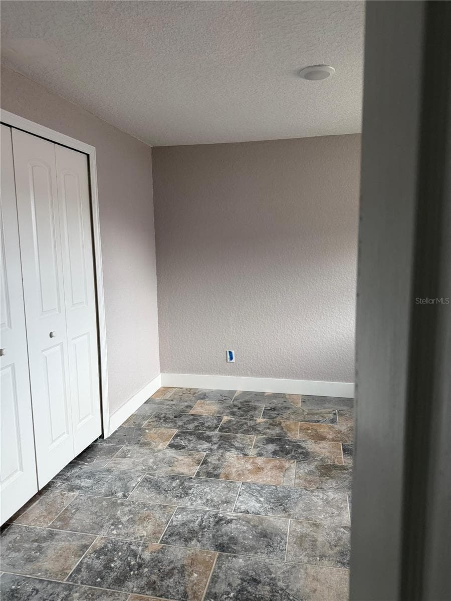 1150 LEWIS DRIVE — photo 7 of 25