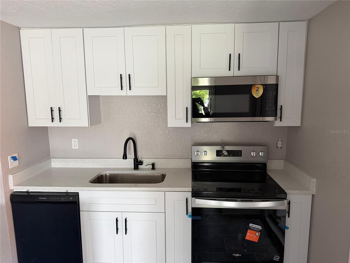1150 LEWIS DRIVE — photo 3 of 25