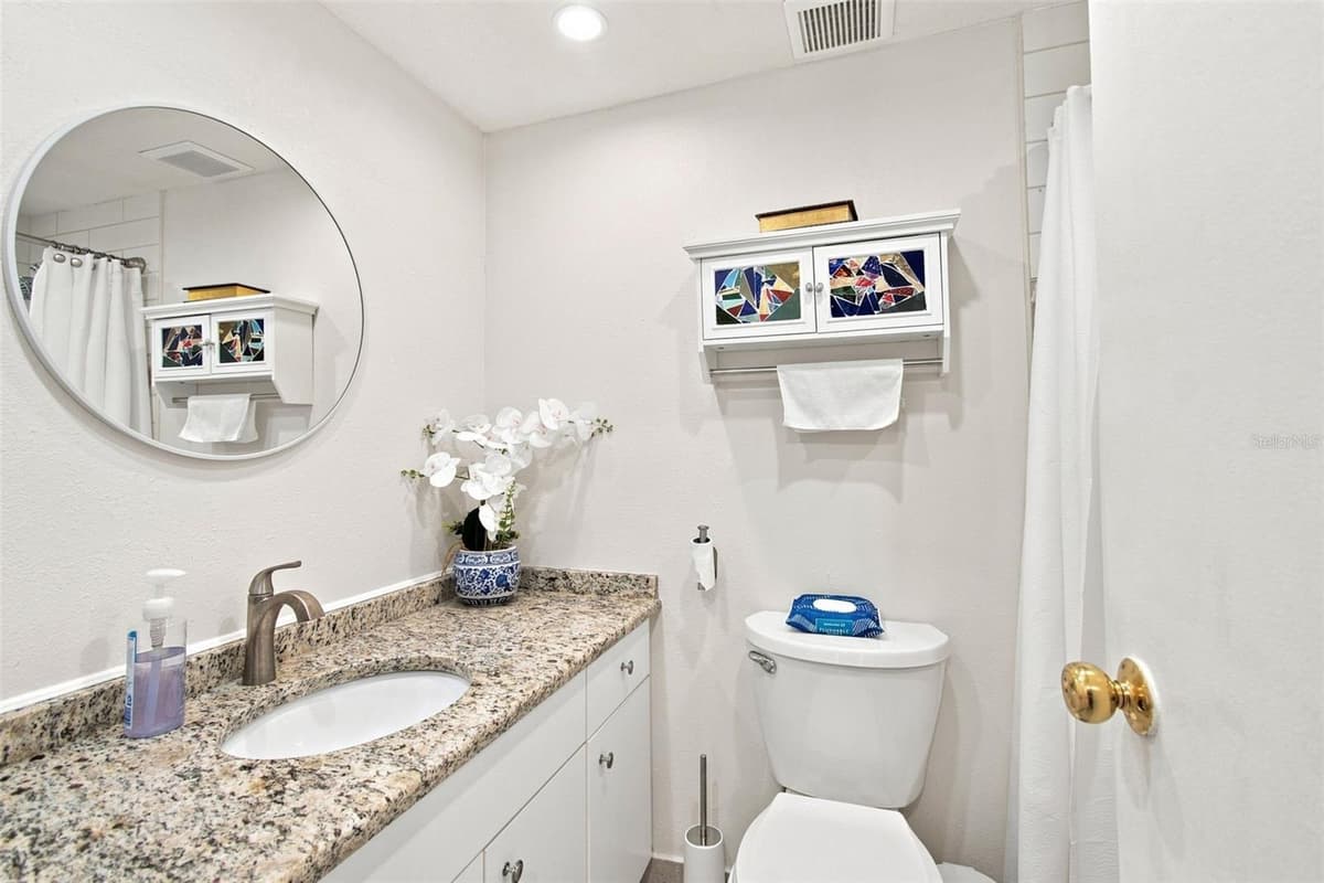 880 MANDALAY AVENUE — photo 18 of 43
