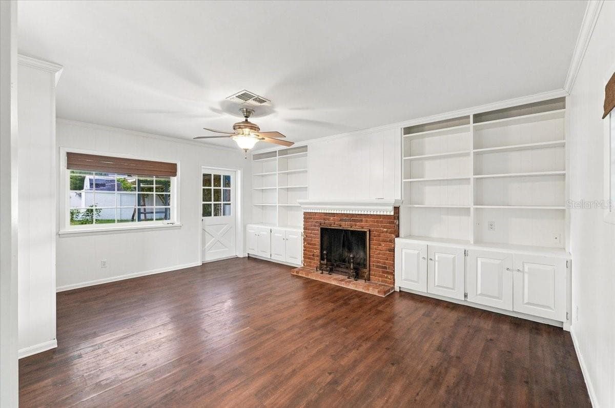 121 LOWELL ROAD — photo 12 of 58