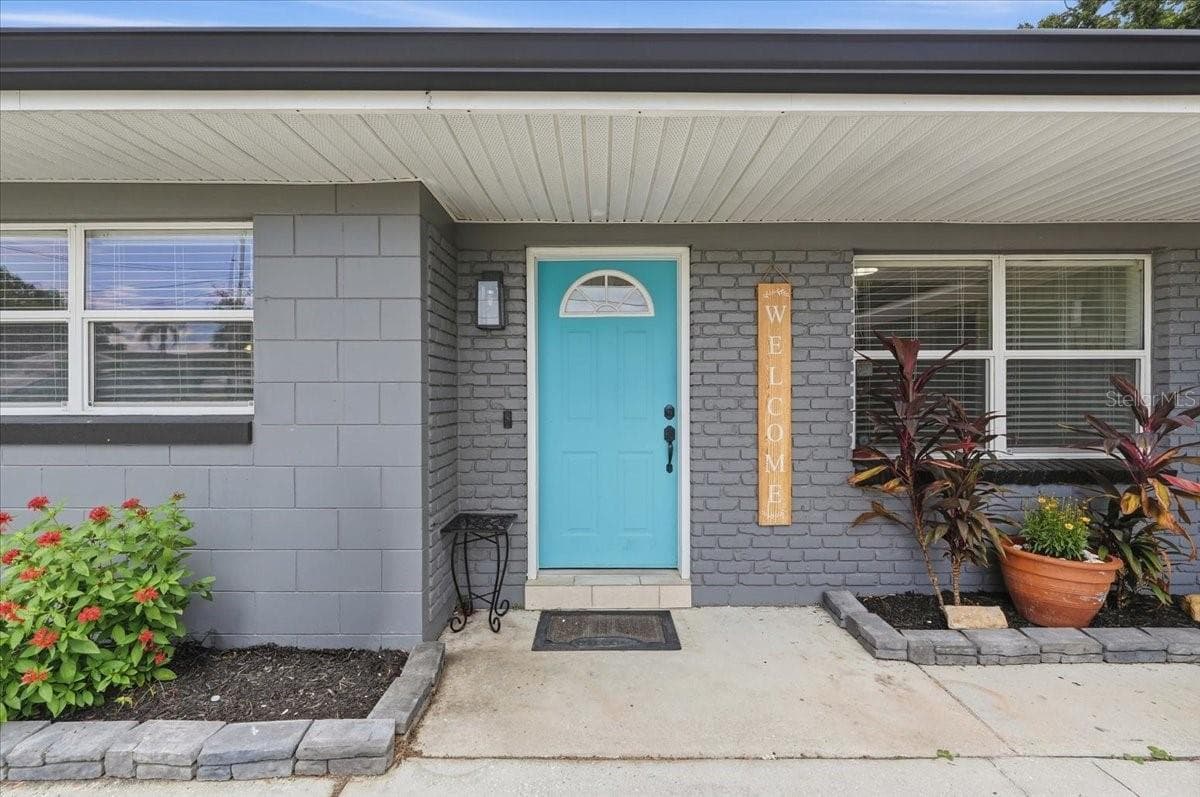 121 LOWELL ROAD — photo 4 of 58