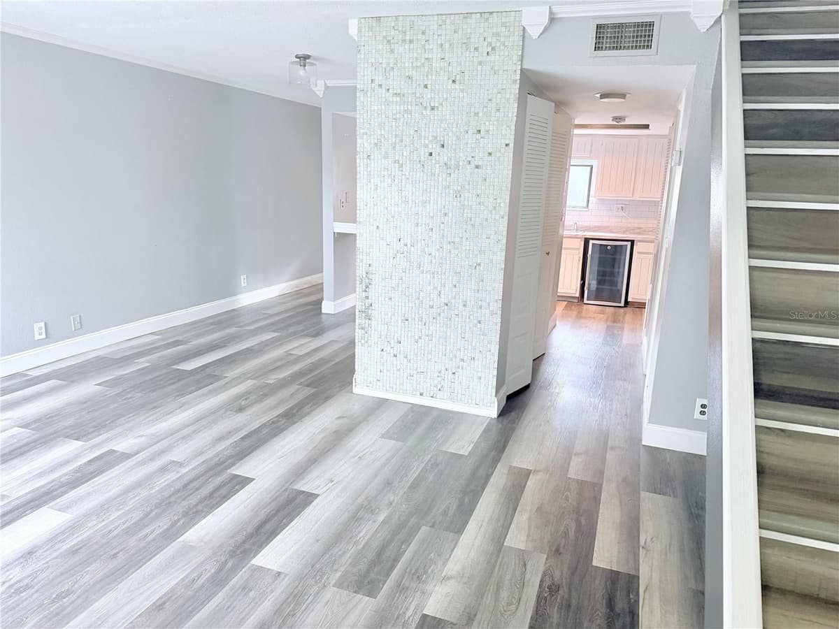 7927 PINE DRIVE — photo 4 of 7