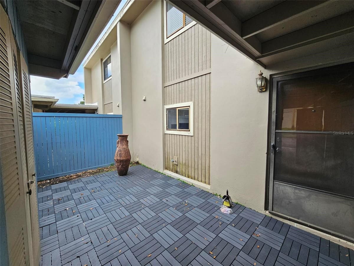 7927 PINE DRIVE — photo 2 of 7