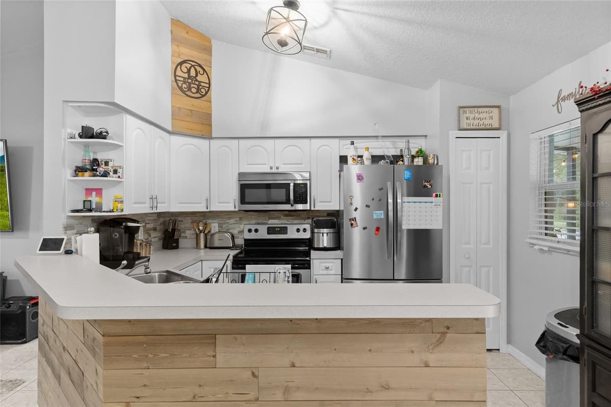 2440 AINSWORTH AVENUE — photo 13 of 28