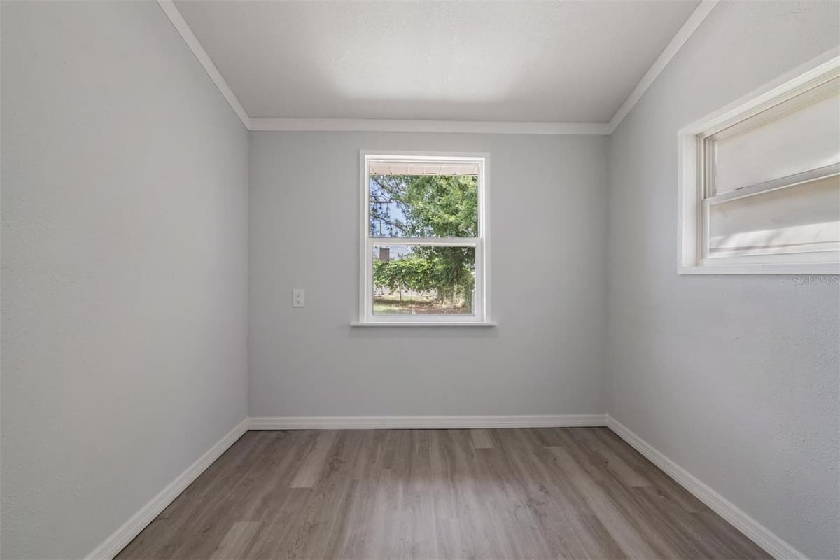 636 STREMMA ROAD — photo 14 of 41