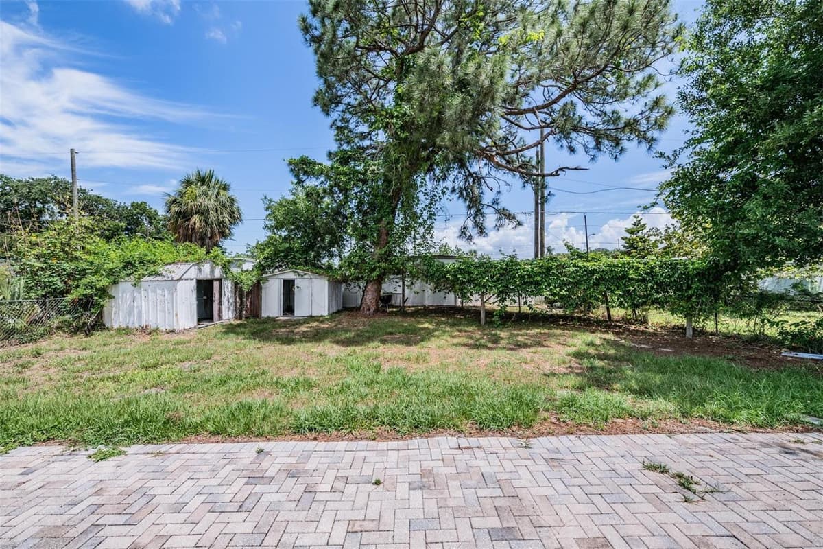 636 STREMMA ROAD — photo 40 of 41
