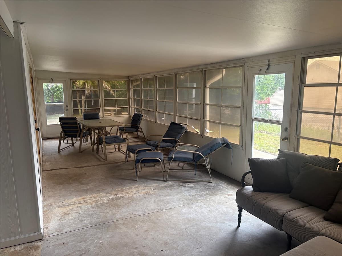 3690 DALE COURT — photo 33 of 40