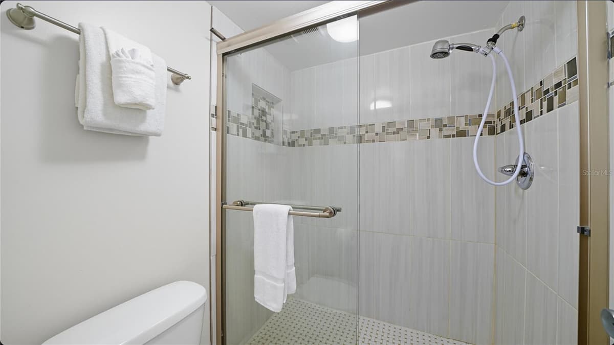 4250 A1A — photo 25 of 45