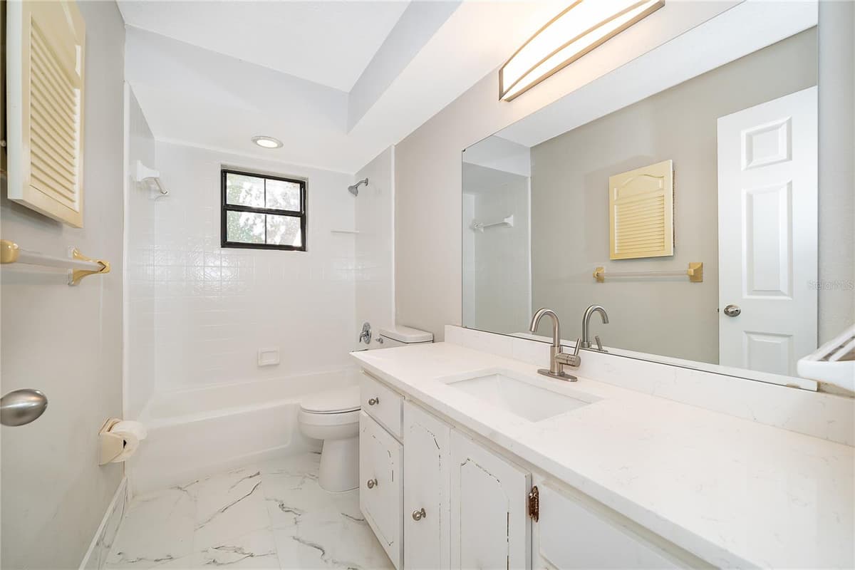 2049 NORMANDY BOULEVARD — photo 16 of 26