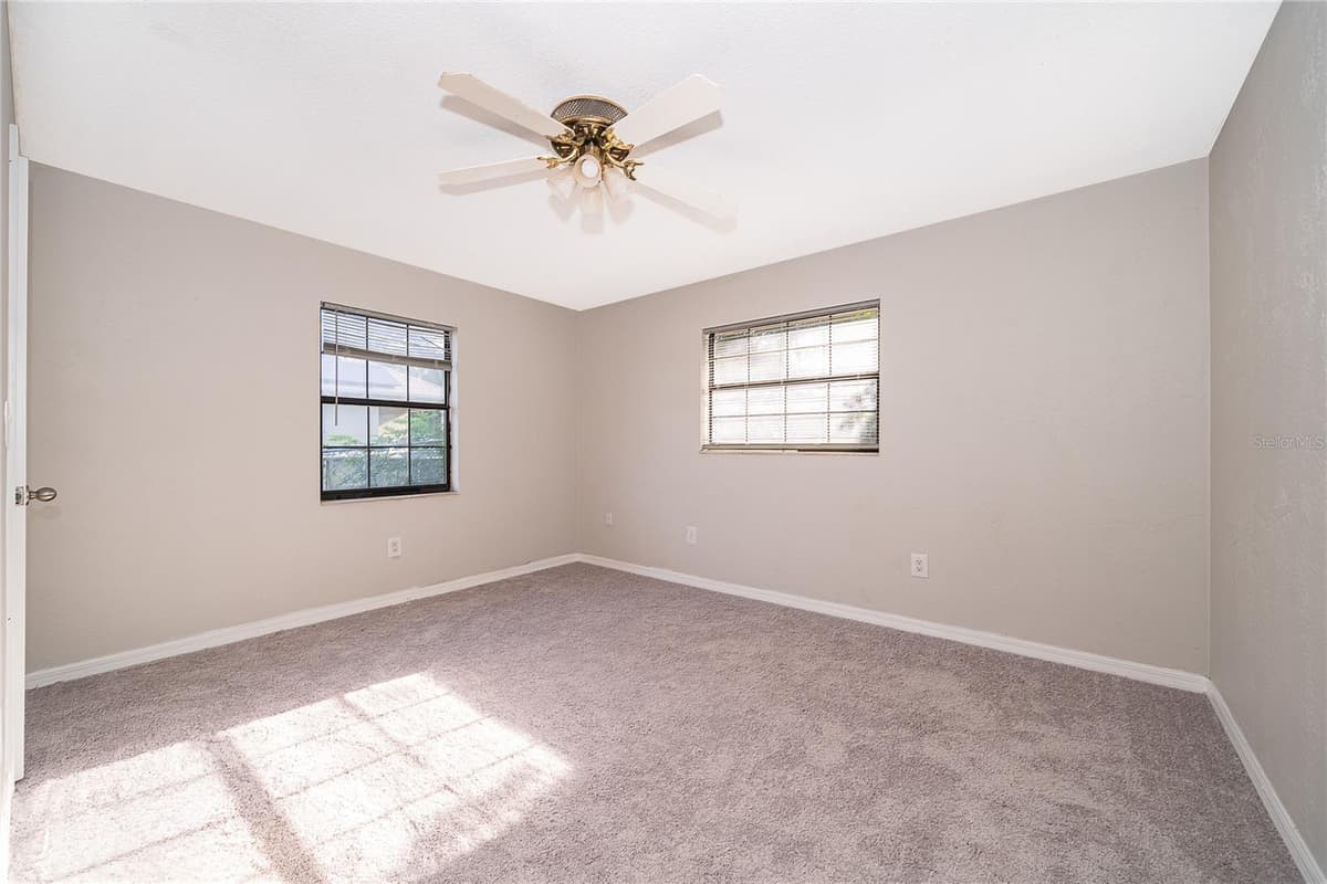 2049 NORMANDY BOULEVARD — photo 15 of 26