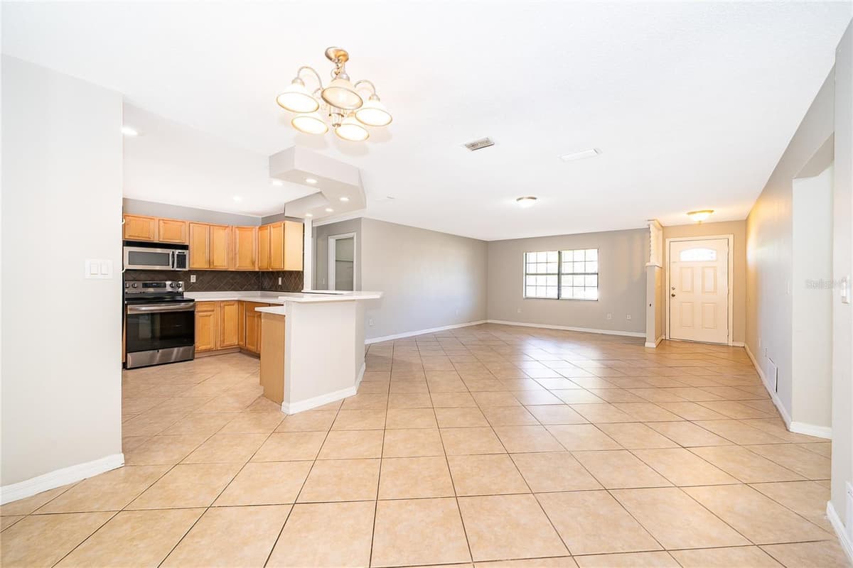 2049 NORMANDY BOULEVARD — photo 17 of 26