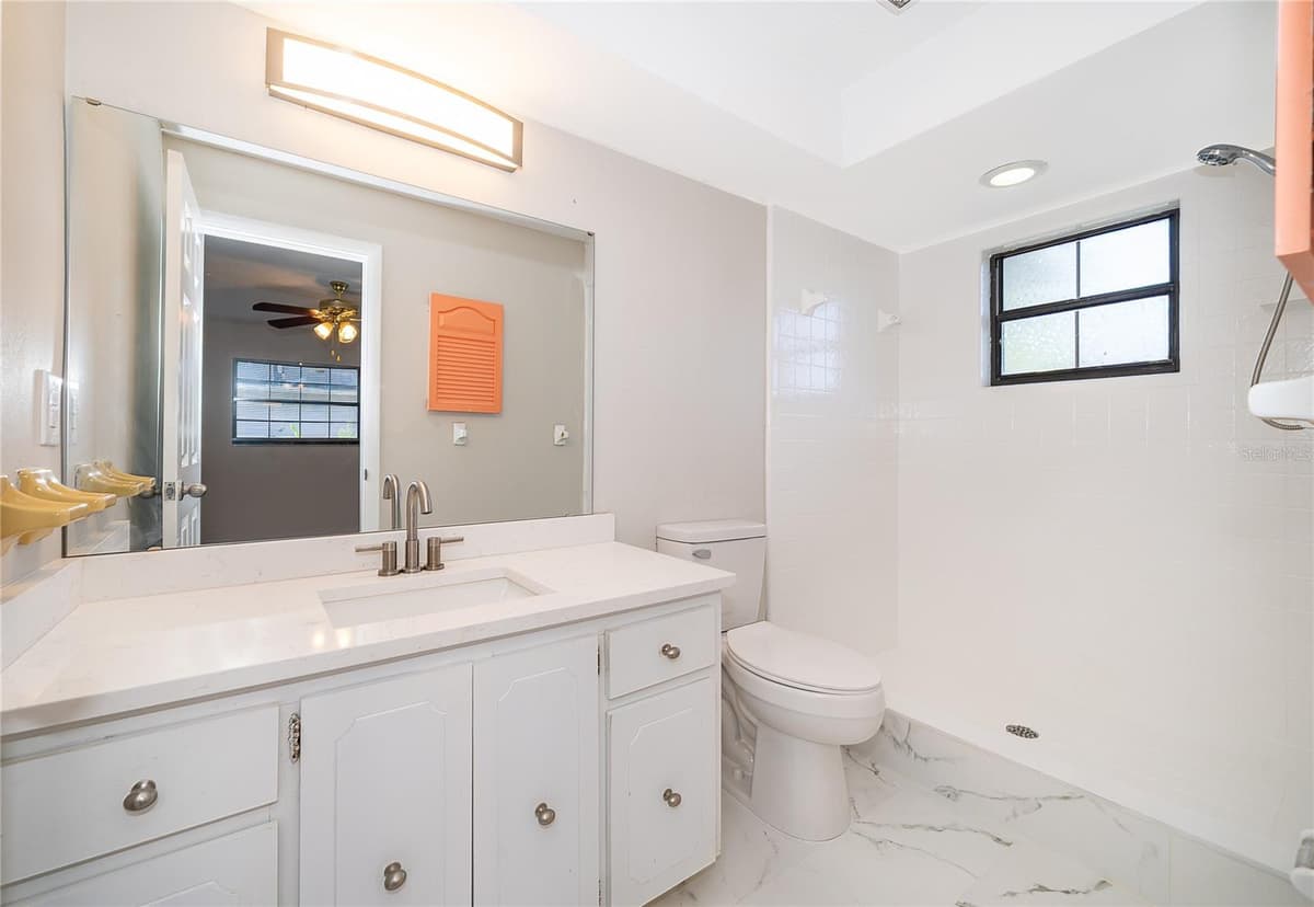 2049 NORMANDY BOULEVARD — photo 14 of 26