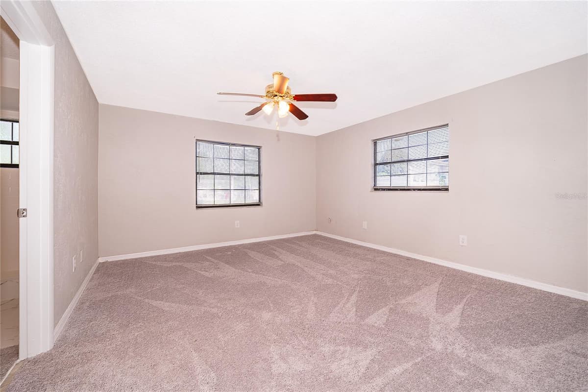 2049 NORMANDY BOULEVARD — photo 13 of 26