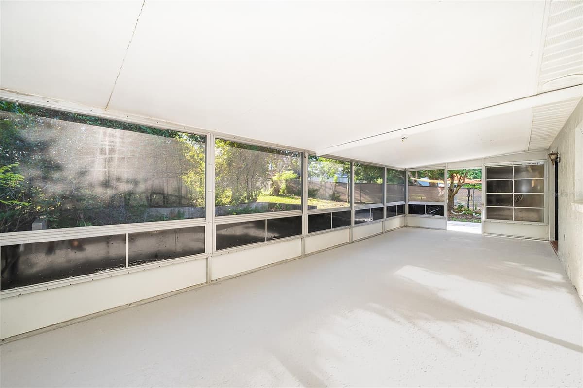 2049 NORMANDY BOULEVARD — photo 20 of 26