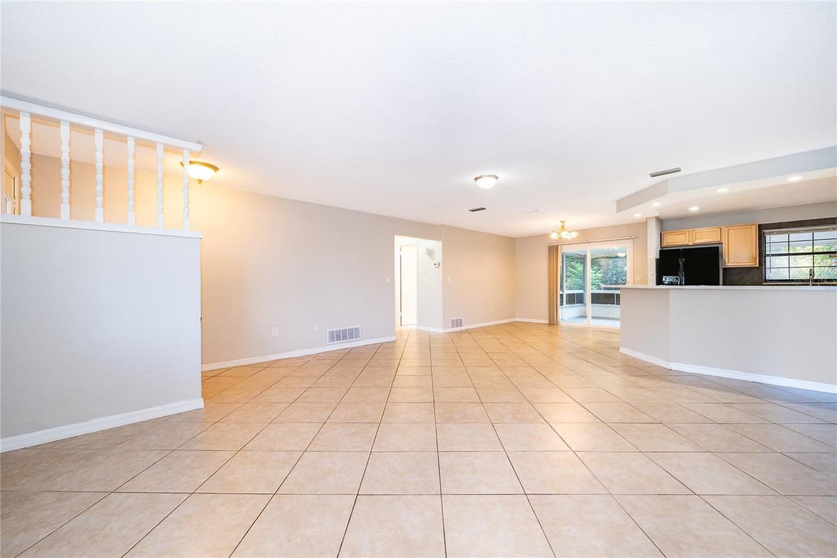 2049 NORMANDY BOULEVARD — photo 5 of 26
